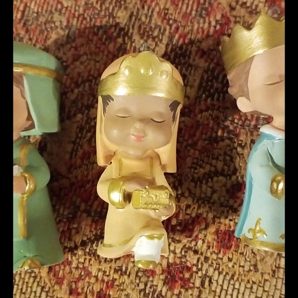 Hallmark Gifts We Bring Mary's Angels - Picture 10 of 16